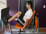 Imagem 2 de 2: Leg press -máquina - flexão completa de quadril e joelho 